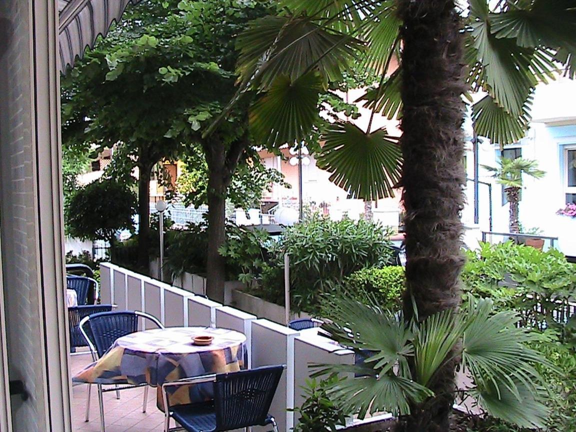 Hotel Universo Rimini Exterior foto